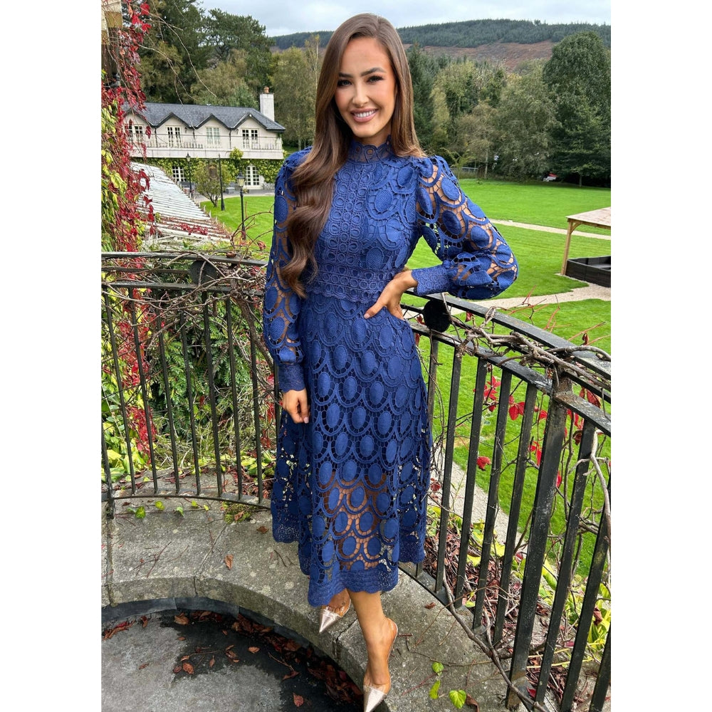 Noa | Delicate Lace Midi Dress