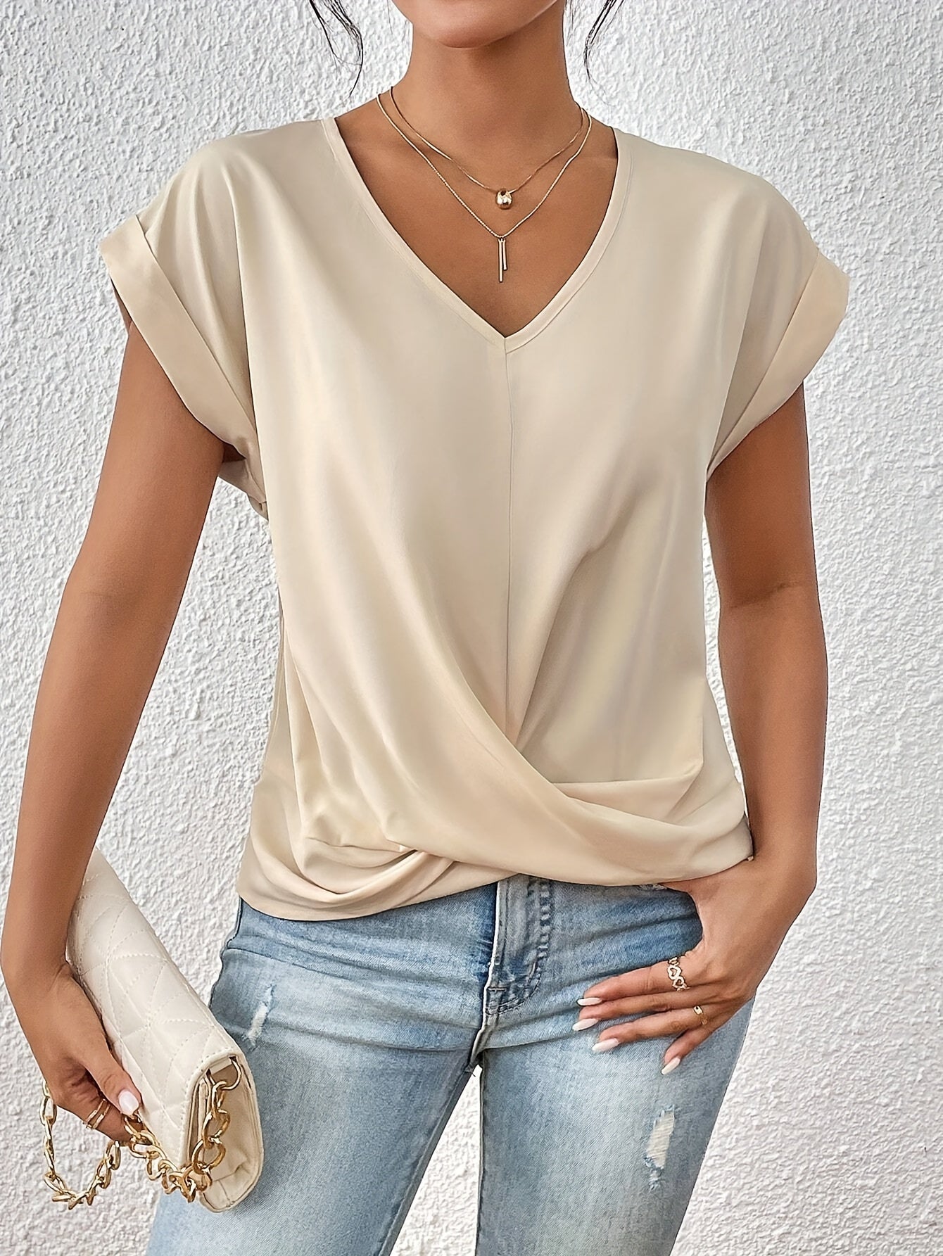 Dahlia | Classic Twist Detail V-Neck Top
