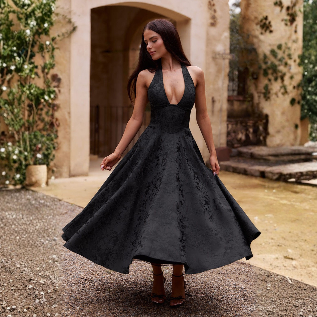 Ziora | Chic Low Cut Sleeveless Open Back A-Line Halter Maxi Dress