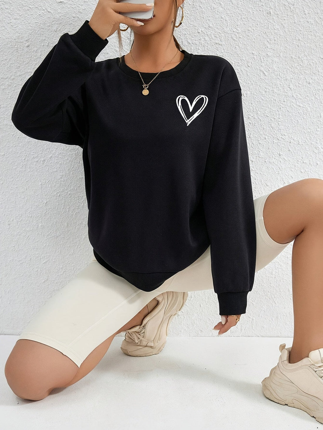 Audree | Minimalist Cozy Sweatshirt